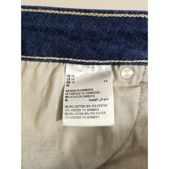 Style & Co ~Woman Size 14~ Blue Denim Fray Hem High Rise Shorts Stretch NWT. - Picture 8 of 14